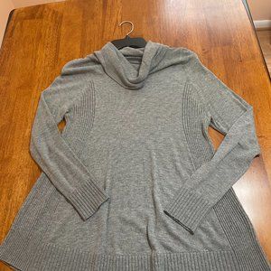 Gray Long Sleeve Sweater Size Small